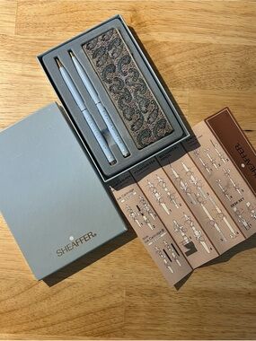 Vintage SHEAFFER  Cornflower “White Dot” womens  Pen Set/box with Patterned Case